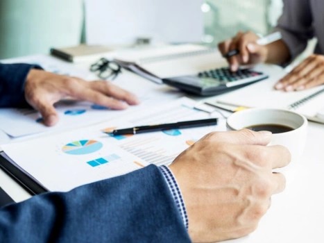 Dynamic, Smart Content Delivery Tailored to Users