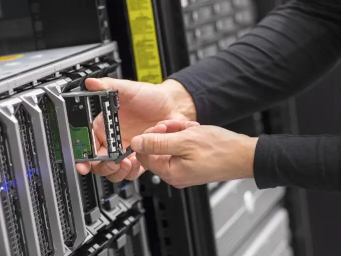 Compliant Data Archiving & Long-Term Storage